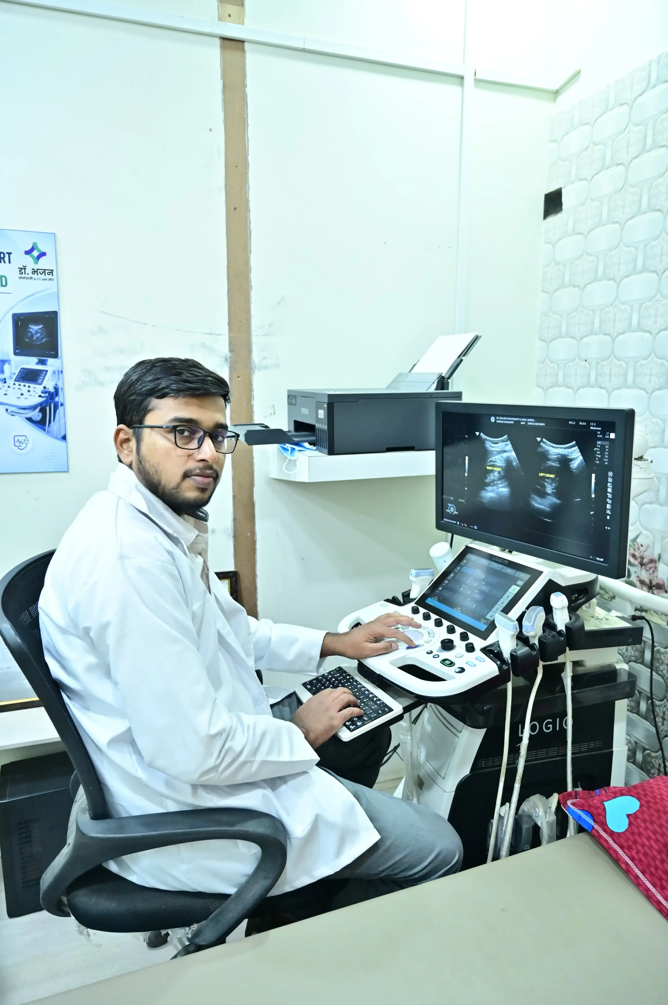 DR V. VIVEK
